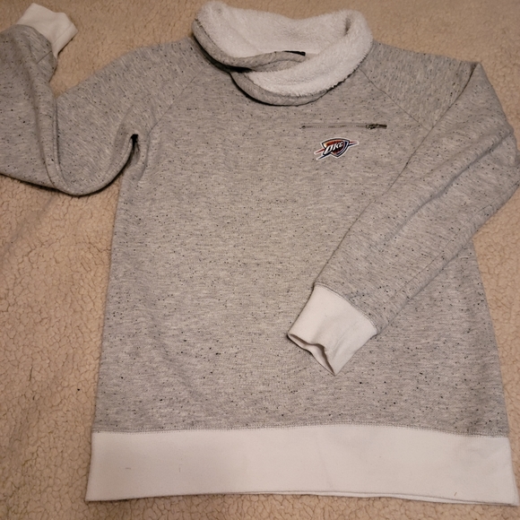 OKC Thunder sweater - Picture 1 of 2